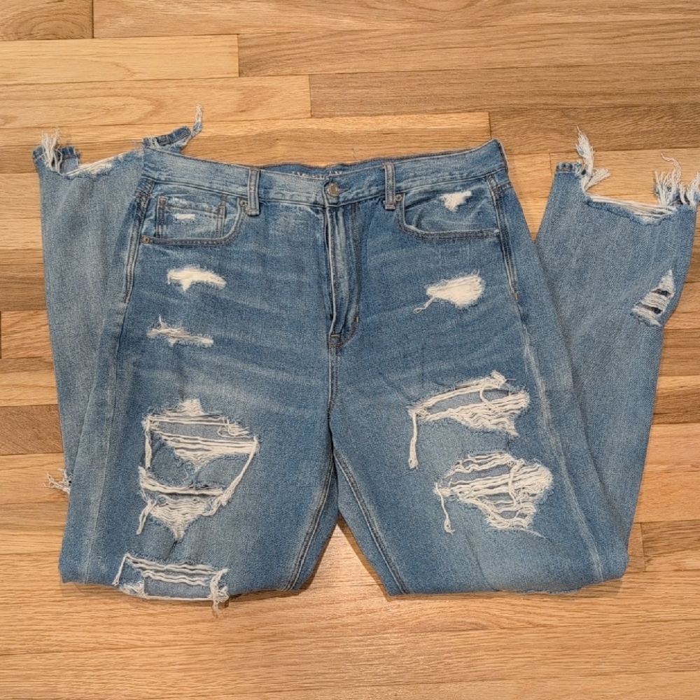 American Eagle Outfitters Distressed Blue Jeans
